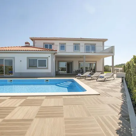 Del Rey Iii Villa